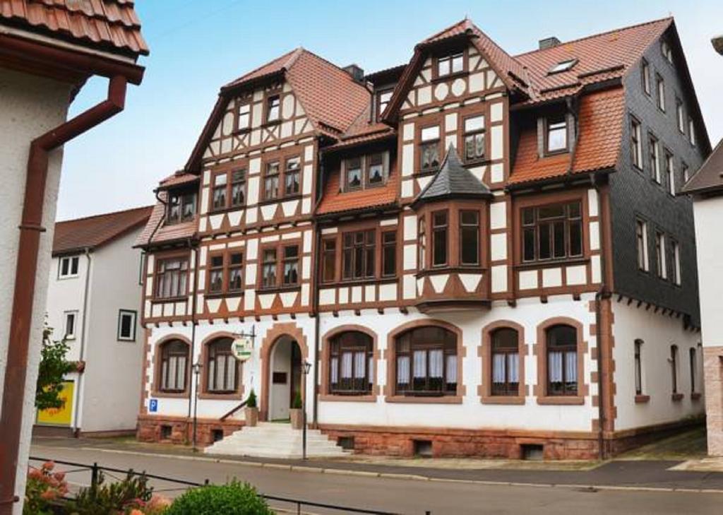 Hotel Zur Hallenburg Kurort Steinbach-Hallenberg Exterior foto